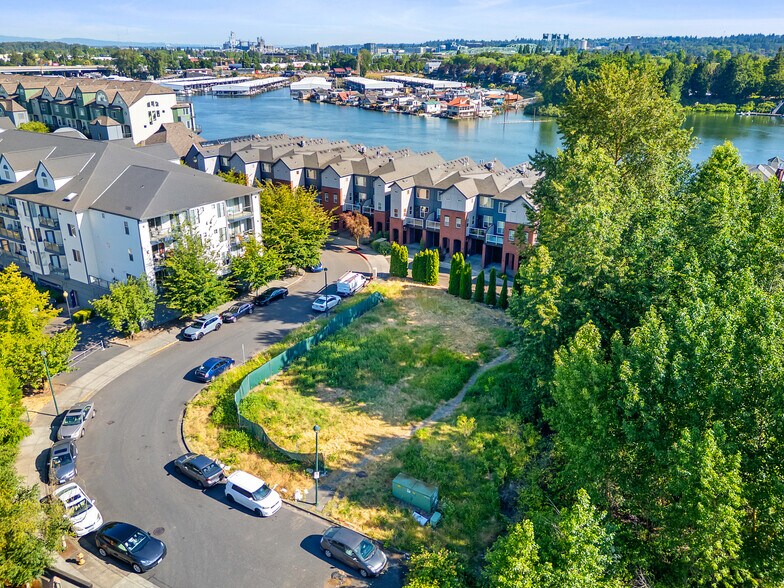 More Photos Of 800 N Harbour Dr, Portland Land For Sale