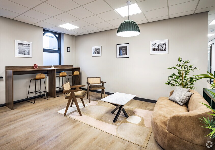 More Photos Of 33-34 Winckley Sq, Preston Coworking Space