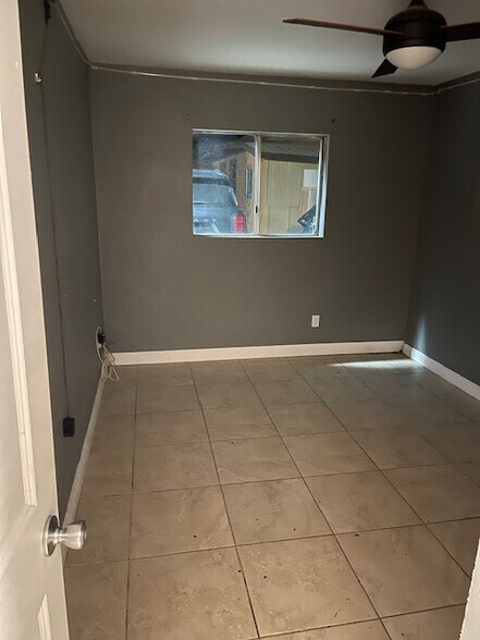 More Photos Of 830 Pennsylvania Ave, Beaumont Apartments For Sale