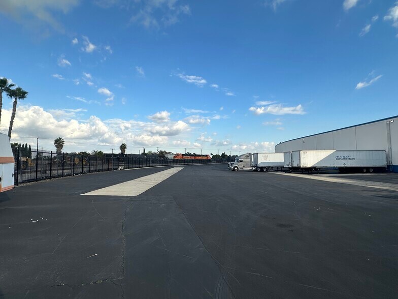 More Photos Of 15500 Phoebe Ave, La Mirada Warehouse For Lease