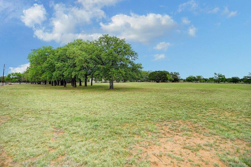 More Photos Of 67 Shaun Ln, Fredericksburg Apartments For Sale