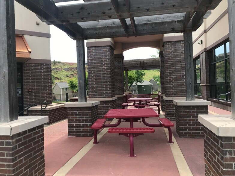 More Photos Of 5734 Sheridan Lake Rd, Rapid City General Retail For Lease