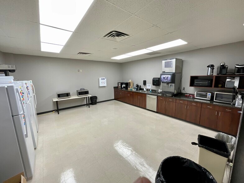 More Photos Of 6501 Deane Hill Dr, Knoxville Office For Sale