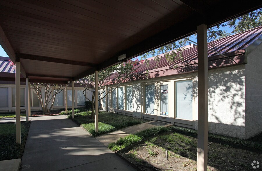 More Photos Of 2761 E Trinity Mills Rd, Carrollton Unknown For Lease