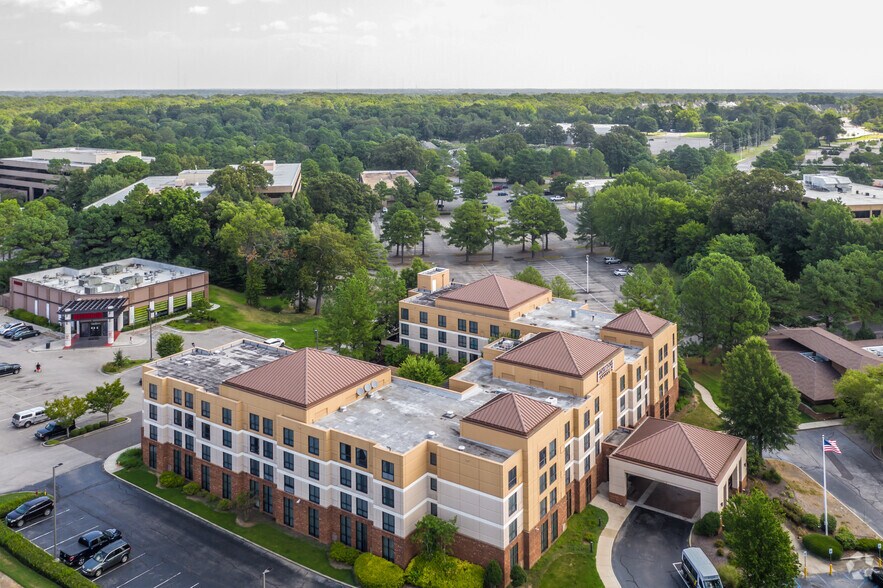 More Photos Of 1070 Ridge Lake Blvd, Memphis Hotel For Sale