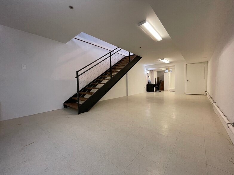 More Photos Of 211 K St Ne, Washington Office Residential For Sale