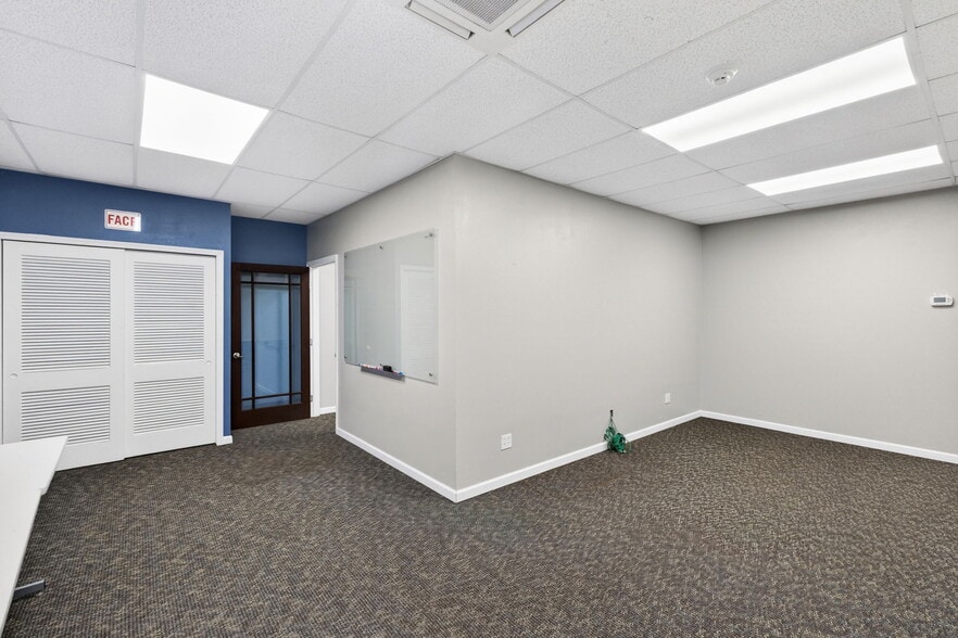 More Photos Of 80 S Mccall Rd, Englewood Office For Sale