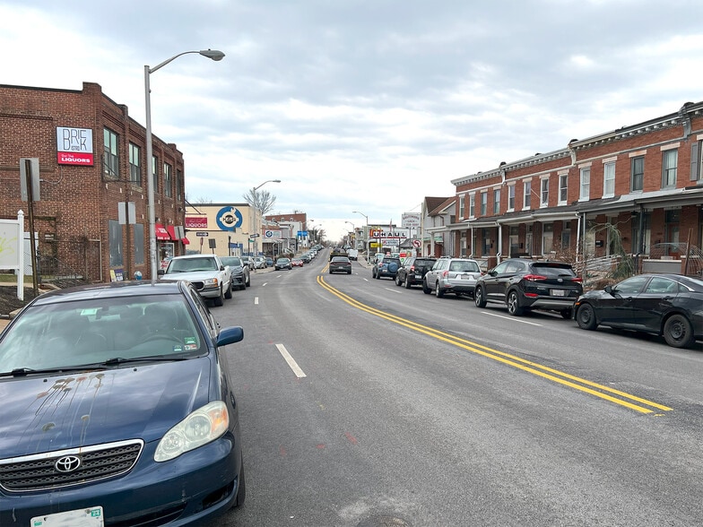 More Photos Of 4013 Falls Rd, Baltimore General Retail For Sale