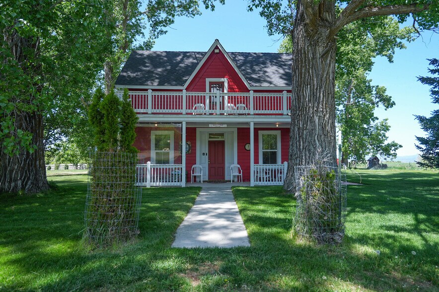 More Photos Of 15682 Highway 395, Lakeview Land For Sale