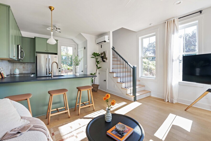 More Photos Of , Atlanta Multifamily For Sale