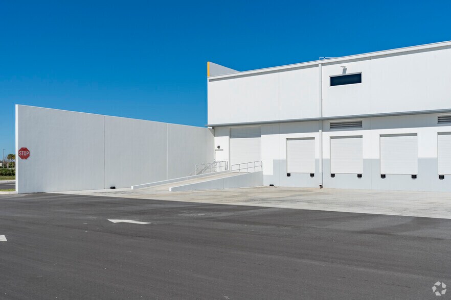 More Photos Of 12070 SW Tom Mackie Blvd, Port Saint Lucie Unknown For Lease