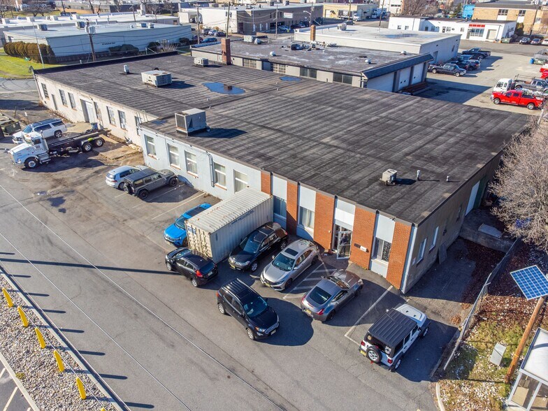 More Photos Of 95 Industrial St E, Clifton Warehouse For Sale