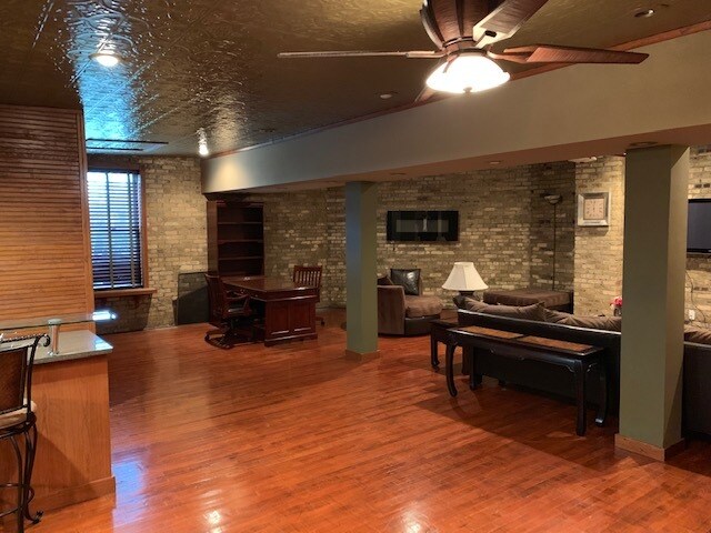 More Photos Of 2726 63rd St, Kenosha Office Residential For Sale