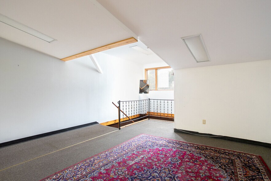 More Photos Of 490 Main St, Great Barrington Storefront Retail Office For Sale