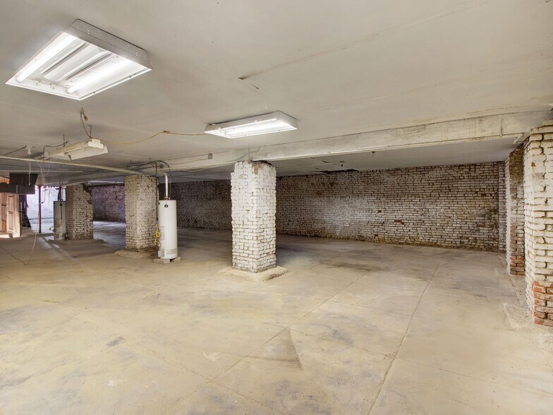 More Photos Of 350 W Front St, Byers Freestanding For Sale