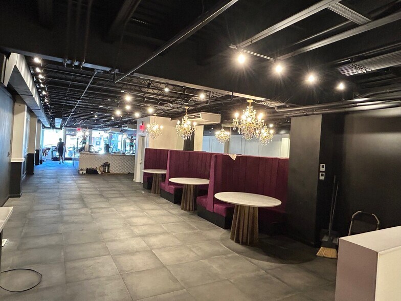 More Photos Of 3457 Waialae Ave, Honolulu Storefront Retail Office For Lease