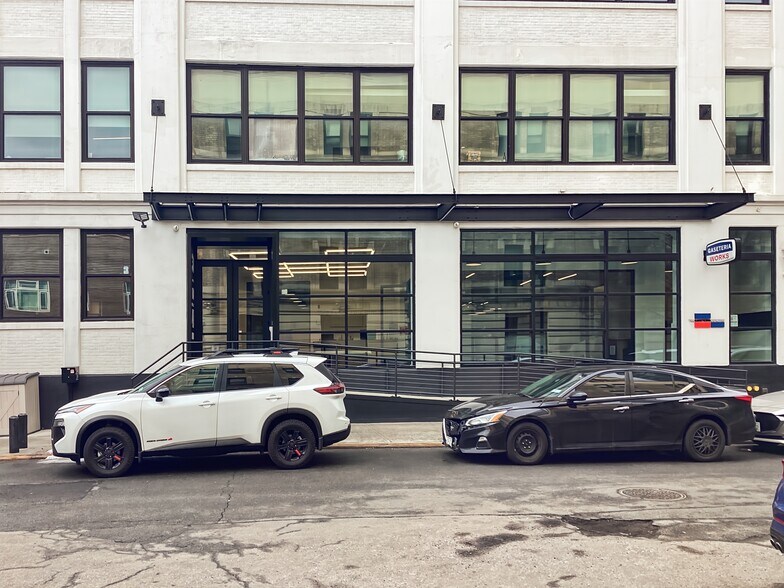 More Photos Of 30- 10 41st Ave, Long Island City Coworking Space