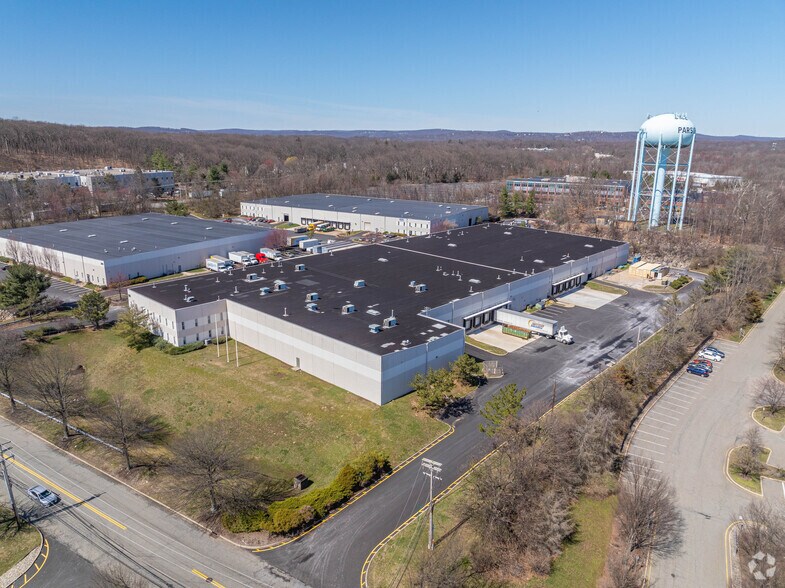 More Photos Of 260 Walsh Dr, Parsippany Warehouse For Lease
