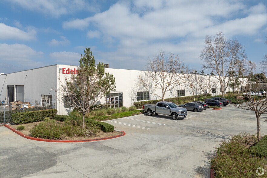 More Photos Of 2150 S Parco Ave, Ontario Manufacturing For Lease