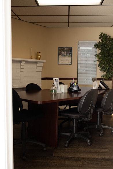 More Photos Of 413 27th St, Vienna Office Residential For Lease