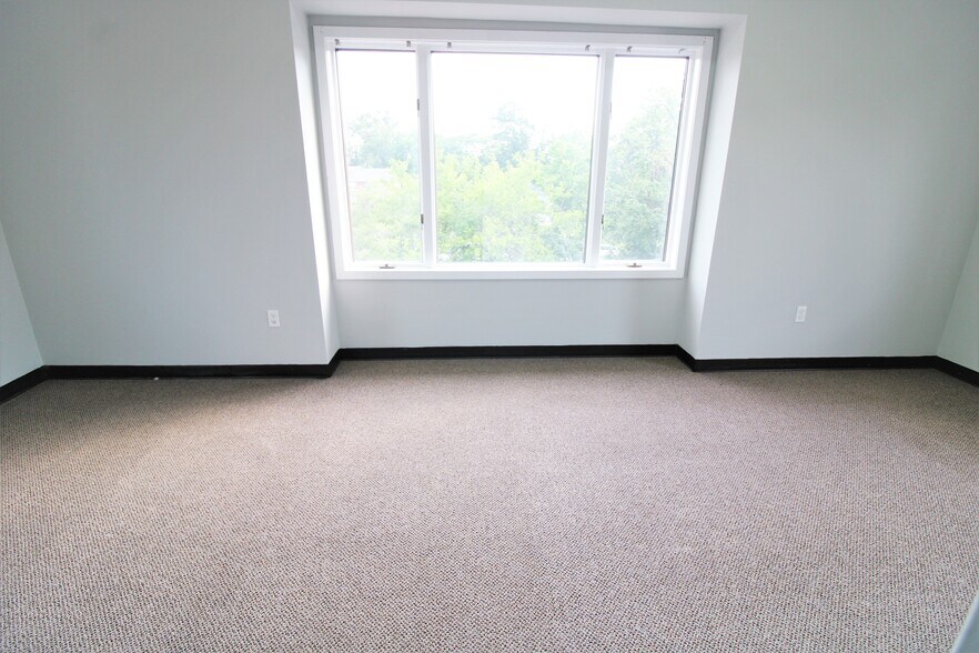 More Photos Of 538 Street Rd, Southampton Office For Lease
