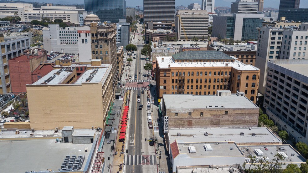 More Photos Of 318-320 S Broadway, Los Angeles Office For Sale