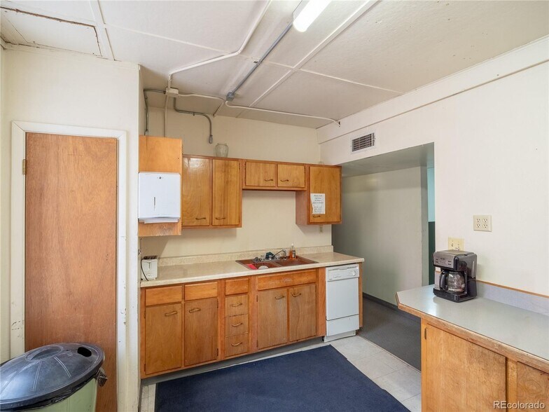 More Photos Of 125 E 2nd St, Salida Flex For Sale