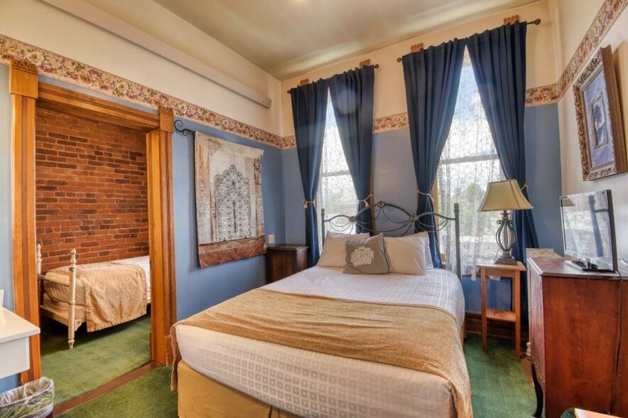 More Photos Of 700 Harrison Ave, Leadville Hotel For Sale