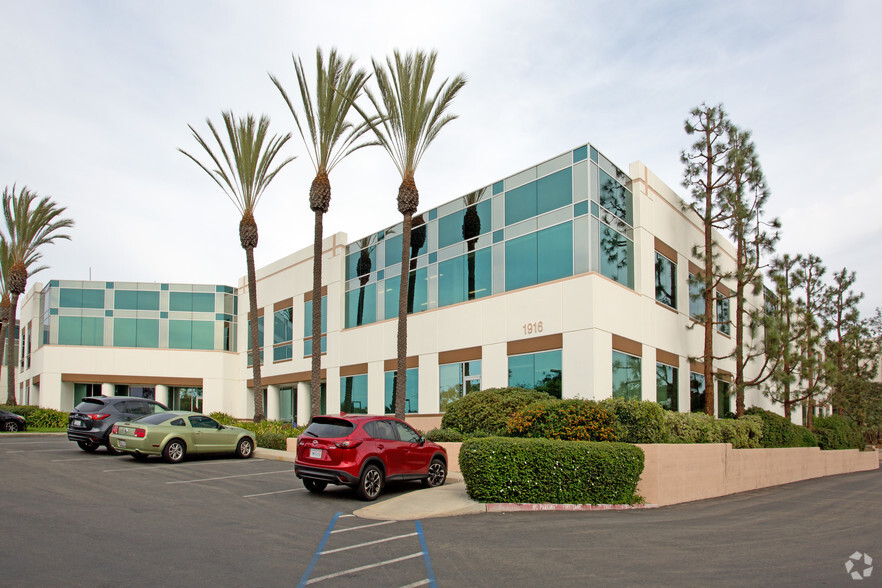 Primary Photo Of 1916 Palomar Oaks Way, Carlsbad Light Manufacturing For Lease