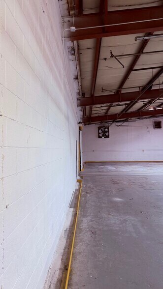 More Photos Of 3517 Frutas Ave, El Paso Manufacturing For Lease