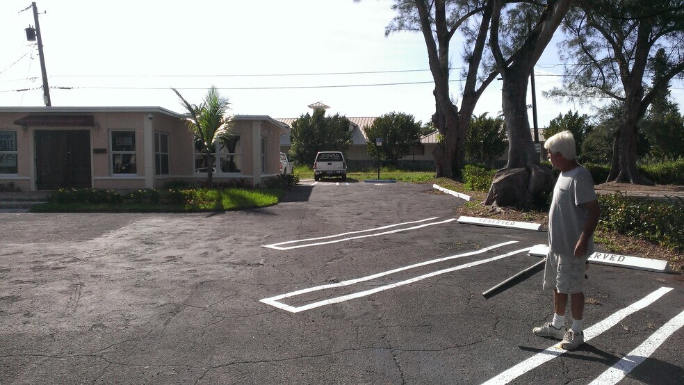 More Photos Of 522 NE 5th Ave, Delray Beach Office For Sale