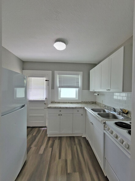 More Photos Of 619 Kirkwood Ter N, Saint Petersburg Apartments For Sale
