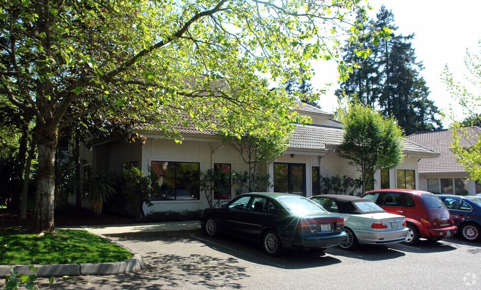 More Photos Of 375 118th Ave SE, Bellevue Medical For Sale