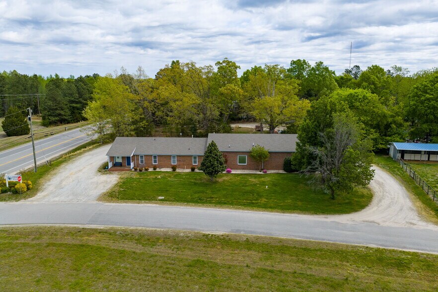 More Photos Of 101 Lea Rd, Kenbridge Rehabilitation Center For Sale