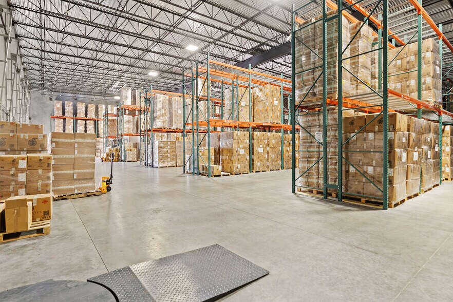 More Photos Of 18311 Aldine Westfield Rd, Houston Distribution For Lease
