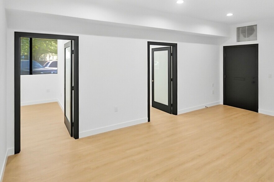 More Photos Of 14852 Ventura Blvd, Sherman Oaks Loft Creative Space For Lease