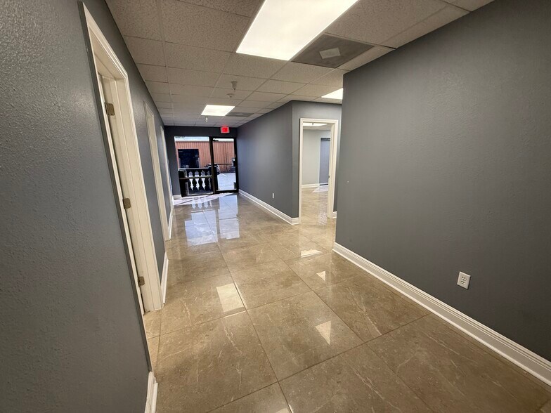 More Photos Of 11300 Space Blvd, Orlando Unknown For Lease
