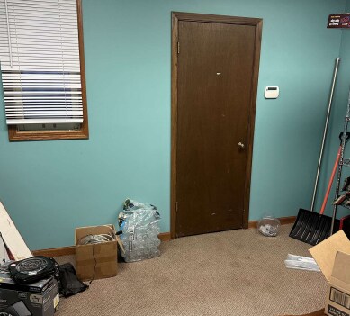 More Photos Of 248 N Pine St, Burlington Convenience Store For Sale