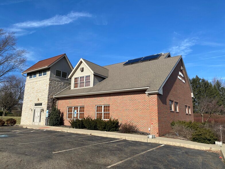 Primary Photo Of 4601 Everhard Rd NW, Canton Medical For Lease