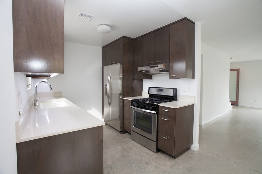 More Photos Of 3425 Helms Ave, Culver City Apartments For Sale