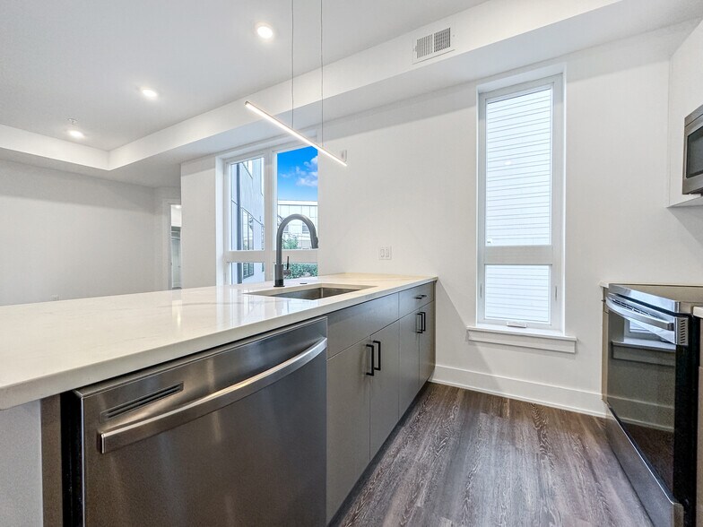 More Photos Of 1723 Ridge Ave, Philadelphia Apartments For Sale