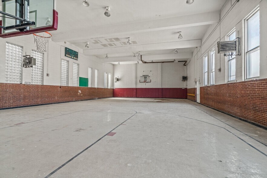 More Photos Of 1916-1938 E Allegheny Ave, Philadelphia Religious Facility For Sale