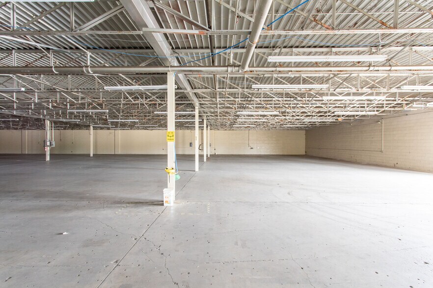 More Photos Of 2200 5th St, Wichita Falls Warehouse For Sale
