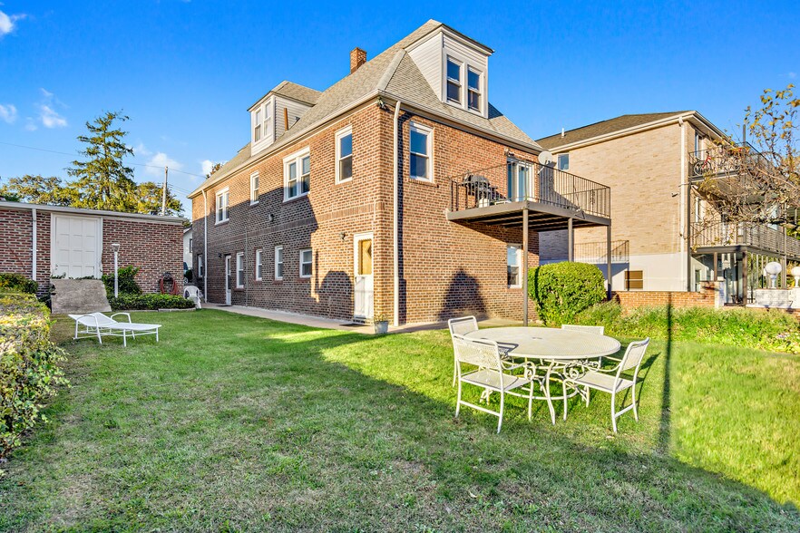 More Photos Of 3274 Griswold Ave, Bronx Apartments For Sale