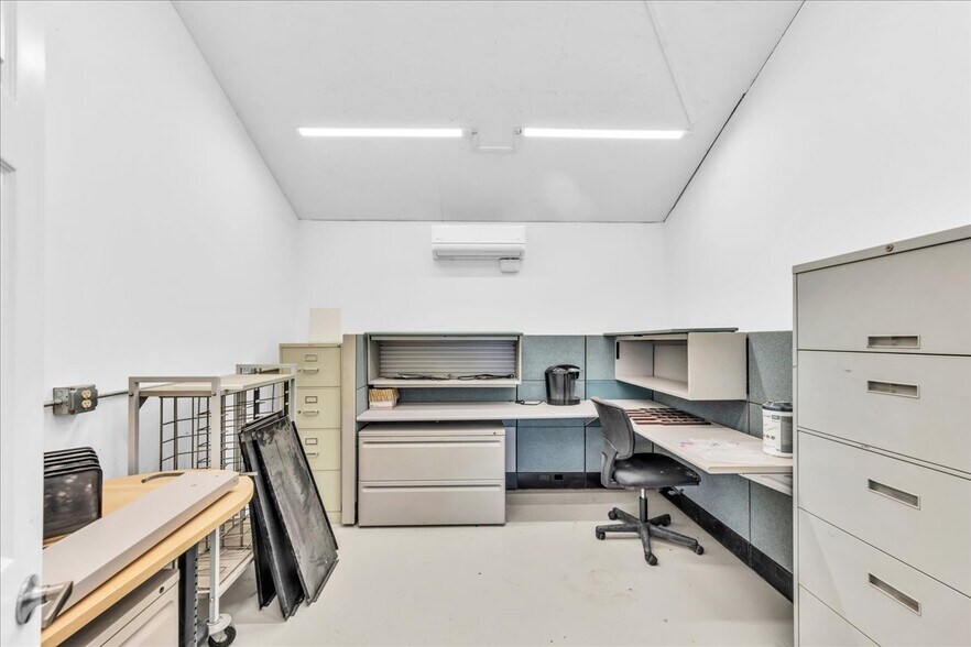 More Photos Of 357 W Main St, Searsport Freestanding For Sale