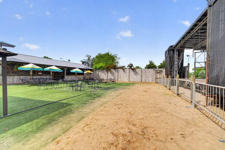 More Photos Of 1121 Route 12, Frenchtown Bar For Sale