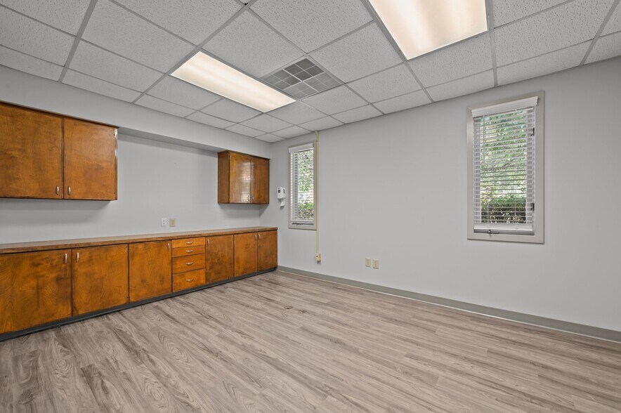 More Photos Of 2503 N Queen St, Kinston Medical For Sale