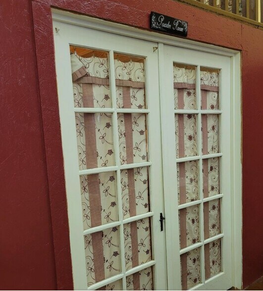 More Photos Of 11 N Main St, Honea Path Storefront Retail Office For Sale