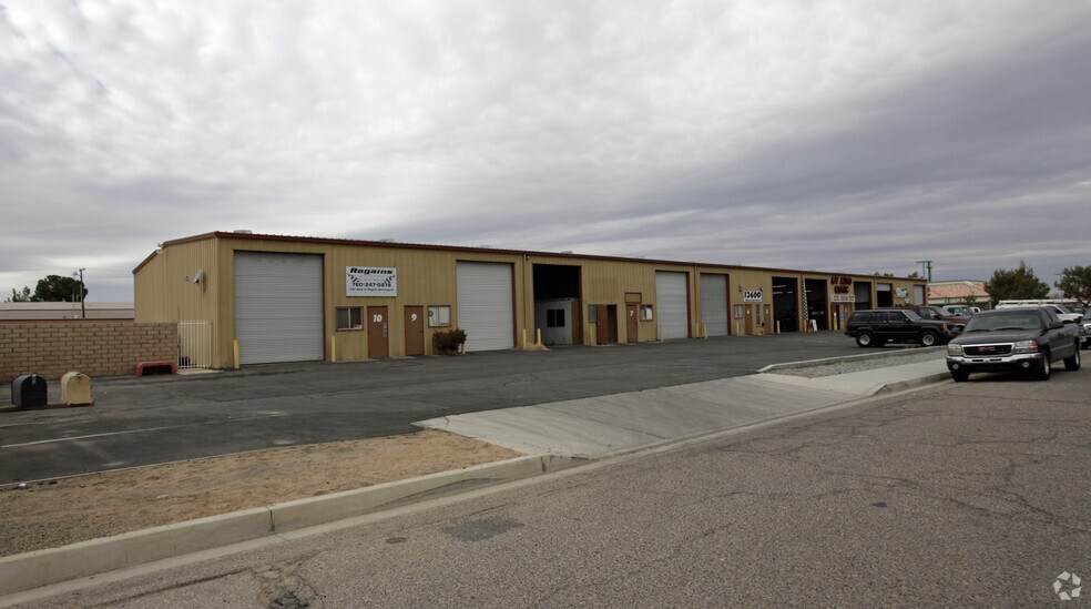 More Photos Of 13600 Quinnault Rd, Apple Valley Service For Lease