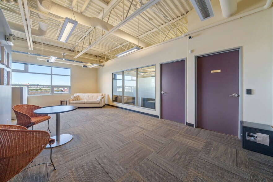 More Photos Of 388 Harbour Rd, Victoria Storefront Retail Office For Sale